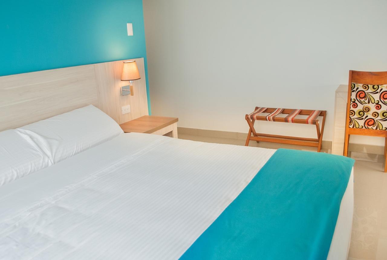 Hotel - Centro Comercial Punta Del Mar Salinas (Santa Elena) Phòng bức ảnh